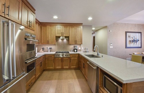 Truckee Villa | Ski Week at Northstar California Resort/Ski in Ski out/3br Villa/February 15-22