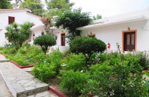 Troulos Villa | Skiathos, Trulos Beach Studios 500 Metres From THE Beach.