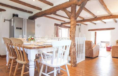 Callington Cottage | SKIBER COOMBE, family friendly, with pool in Launceston