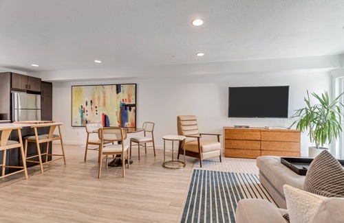 Downtown Salt Lake City House | Skier’s Dreamhome Downtown SLC 2BR/2.5BA +Garage