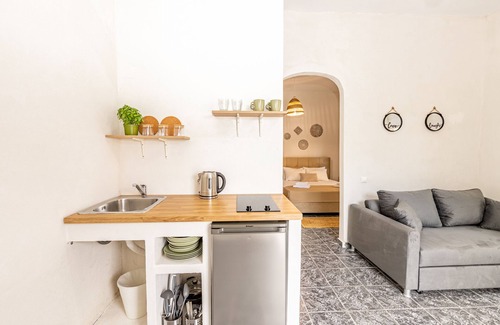 Nea Skioni Apartment | Skioni Apartments: Beachfront Apartment