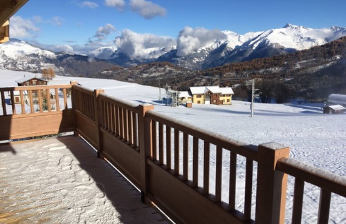 Albiez-le-Vieux Apartment | Skis on, departure and return! 60m2, 8 pers.