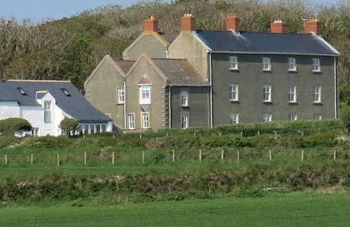 Solva Apartment | Skomer View, Solva - Two Bedroom Apartment, Sleeps 4