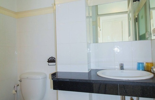 Samsen Nok Hotel | Skutan Inn Sutthisan Nexus Opal