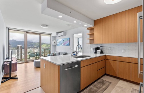 Ala Moana Condo | Sky Ala Moana 3509: 2 BR, 2 BA Condominium in Honolulu, Sleeps 4