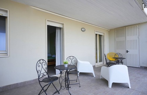 Municipio 5 Apartment | Sky Gate Green - Airport Terrace