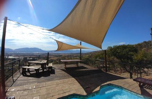 Hartbeespoort Cabin | Sky Lodge