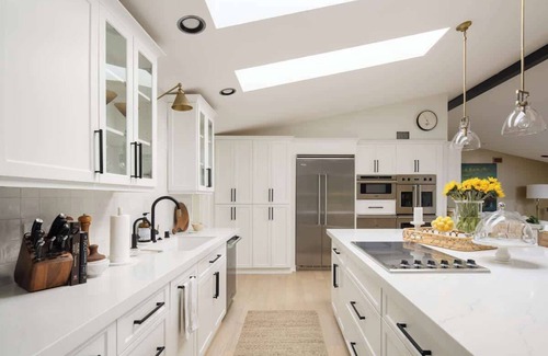 Fallbrook House | Sky Ridge: Indoor Pool, Privacy, Wine Country