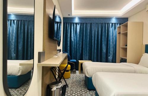 Al Sabkha Hotel | Sky View Hotel