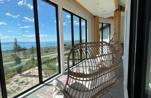 Fish Haven House | Skybridge at Bear Lake: Sleeps 61 +14-optional condo, Private Beach, Theatre Rm