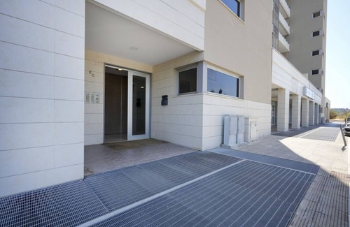 Municipio 5 Apartment | SkyGate - Gold - bright room with private bathroom
