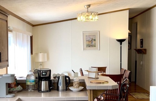 Bloomington House | SkyGazers Delight. One of the Safest areas in Bloomington. Super easy access!