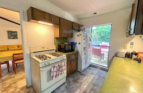 Wilhaggin House | Skylight/Indoor Gardens, near River/Bike/Tennis