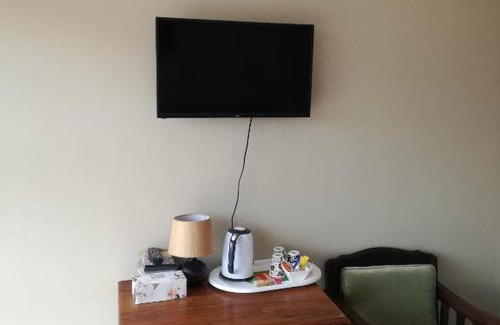 Harrismith Bed & Breakfast | Skylight Lodge