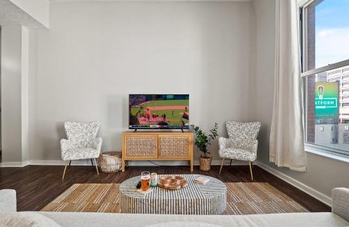 Downtown Cleveland House | Skyloft Condo - Walk To Stadiums - City Views