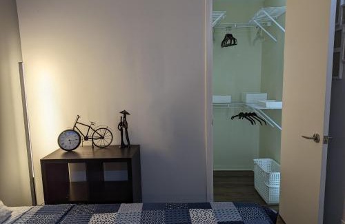 Fort York Apartment | SkySide Downtown Condo - Free Parking