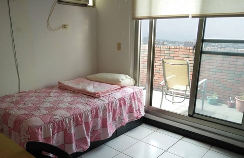 East District Apartment | Skyview Duplex Single room