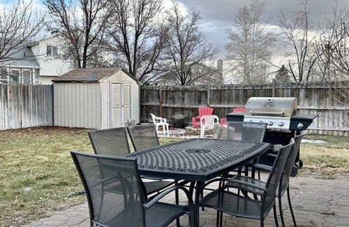 Kearns House | SLC Home close to Airport, Concerts, Ski & More (Pet friendly)