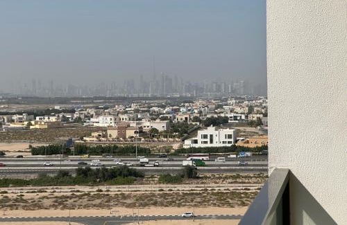 Dubai Apartment | Sleek 1BR in DSO, Dubai