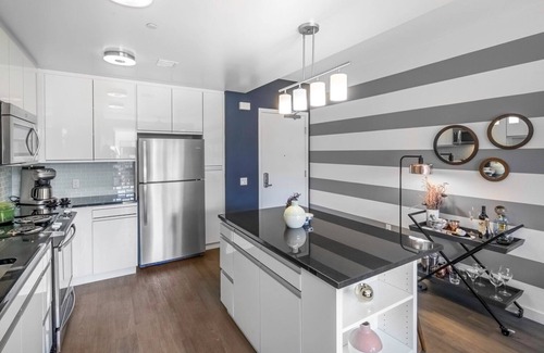 Mission Bay Apartment | Sleek 1BR Mission Bay, w/Gym, close to Caltrain by Blueground