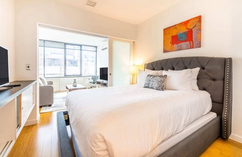 Downtown Apartment | Sleek Apartment Downtown