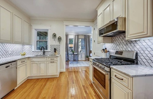 Forest Hills - Woodbourne Condo | Sleek Boston Home | Near T