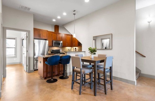 Galindo House | Sleek & Cozy 3-BR Home Near Downtown & 704 Spot!