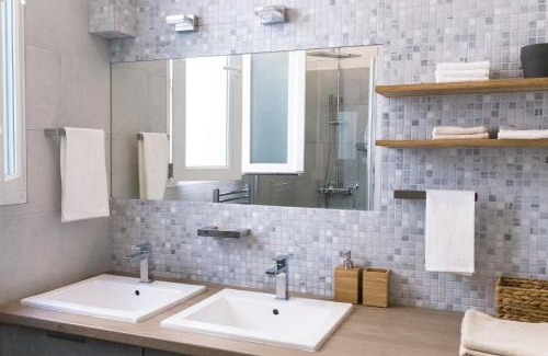 Gambetta Apartment | Sleep In Montpellier, cosy, central, 5 ch, 10p, Tram L1, 2,3 & 4