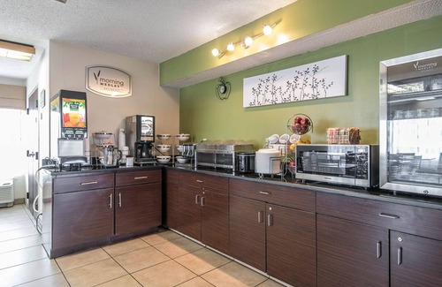 Waldron Hotel | Sleep Inn Kansas City International Airport