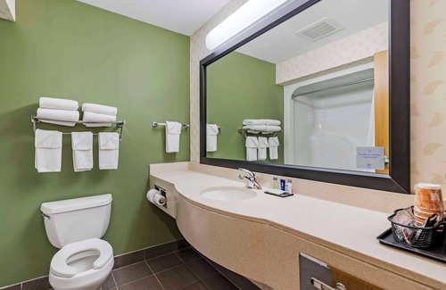 Charles City Hotel | Sleep Inn & Suites Charles City