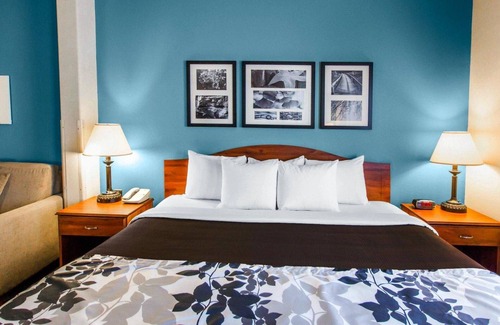 Evansville Hotel | Sleep Inn & Suites Evansville - Casper