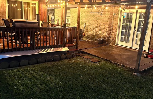 Kenner - Louis Armstrong International Airport House | Sleep N Stay inn. Saint Rose, La. 3 mins to airport. 15 mins , metro New Orleans