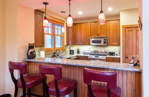 Bear Lake Reserve House | Sleep To The Sounds of Kiesse Creek - Best Location!