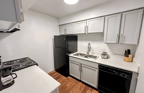 Windsor Park Apartment | Sleepover : Homey 1BA/BA + Gym - Austin TX