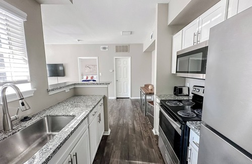 South Side Apartment | Sleepover Modern 1BD/1BA + Gym Corpus Christi