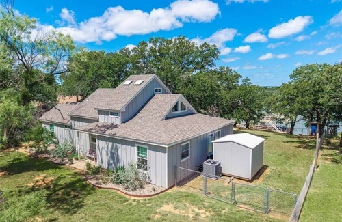 Breckenridge House | Sleeps 10 on deep water at Hubbard Creek Lake with 2 story dock & MIL quarters