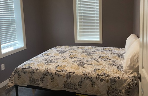 Dale House | Sleeps 11 - Minutes to Holiday World