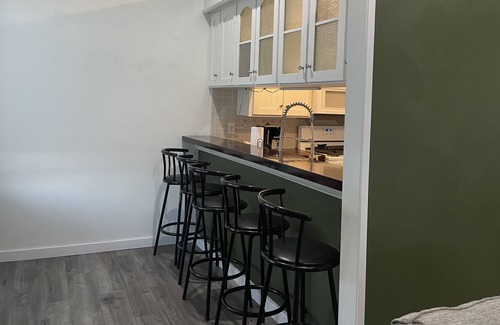 Dale House | Sleeps 11 - Minutes to Holiday World