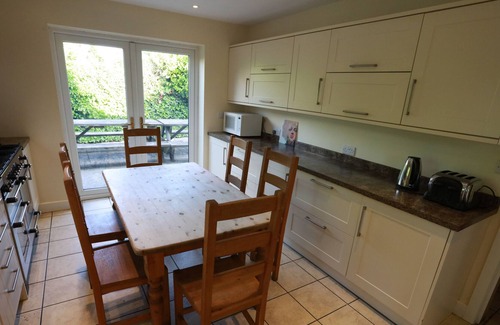 Peak District National Park House | Sleeps 19 . Ideal for families stags & hens.7 en-suite bedrooms . Large lounge