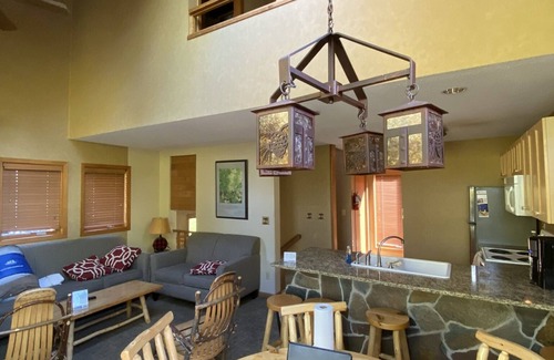 Lutsen House | Sleeps 20! Group Ready Ski In/Ski Out EscapeAway!