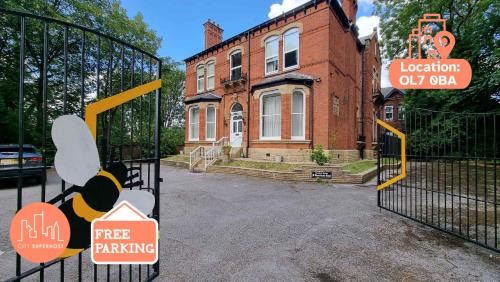 Ashton-under-Lyne House | Sleeps 20 Stunning Ashton Mansion