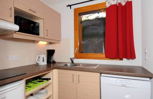 Valmeinier Apartment | Sleeps 4 | Studio + Alcove in Prime Location!