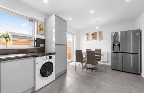Rusholme House | Sleeps 6 Manchester home by City SuperHost