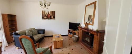 Laussou House | Sleeps 8 with Pool and Pet-Friendly