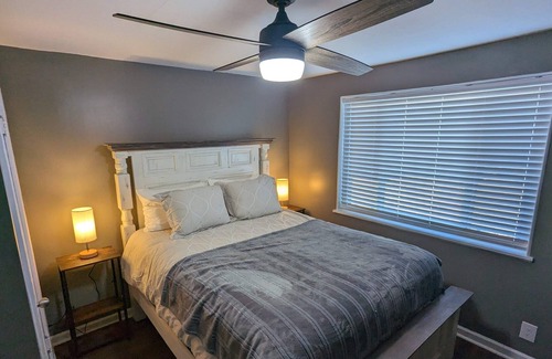 Knoxville Apartment | Sleeps 9, 2 baths, 12 mins from downtown