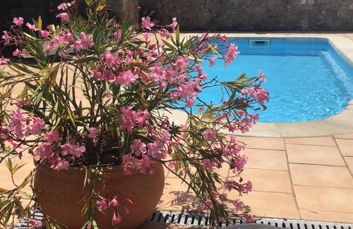 Embres-et-Castelmaure House | Sleeps 9 Village House, Private Pool, 30 mns to beach