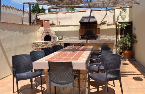 Embres-et-Castelmaure House | Sleeps 9 Village House, Private Pool, 30 mns to beach