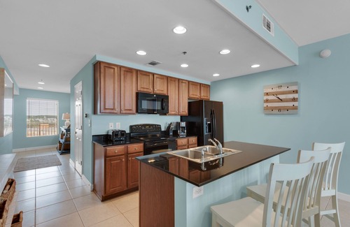 West Panama City Beach Condo | SLEEPS 9 - SPOTLESS OWNER MANAGED CONDO; BEACH FRONT, CLOSE TO PIER PARK!