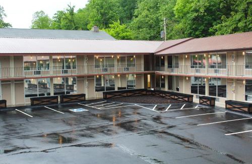 Gatlinburg Hotel | Sleepy Bear Motel