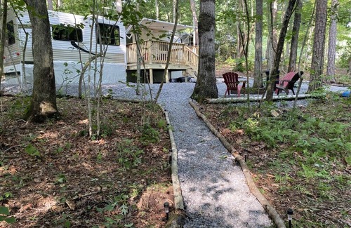 Jamestown RV Rental | Sleepy Hollow Camper